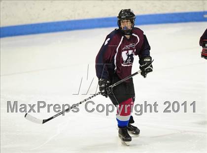 Thumbnail 2 in Windsor/East Granby/Avon vs. Staples/Weston/Shelton (CIAC Division 3 Semifinal) photogallery.
