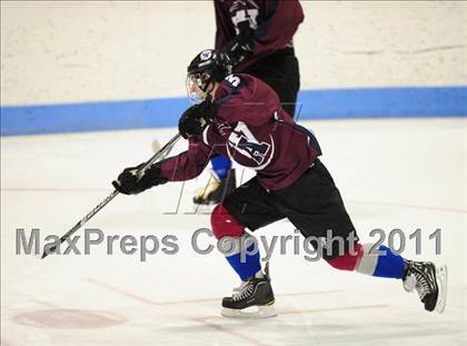 Thumbnail 1 in Windsor/East Granby/Avon vs. Staples/Weston/Shelton (CIAC Division 3 Semifinal) photogallery.