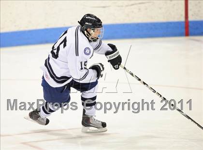Thumbnail 3 in Windsor/East Granby/Avon vs. Staples/Weston/Shelton (CIAC Division 3 Semifinal) photogallery.