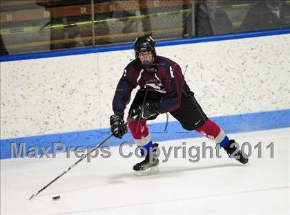 Thumbnail 1 in Windsor/East Granby/Avon vs. Staples/Weston/Shelton (CIAC Division 3 Semifinal) photogallery.