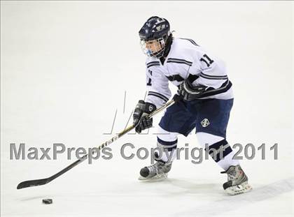 Thumbnail 3 in Windsor/East Granby/Avon vs. Staples/Weston/Shelton (CIAC Division 3 Semifinal) photogallery.