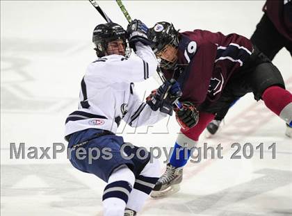 Thumbnail 2 in Windsor/East Granby/Avon vs. Staples/Weston/Shelton (CIAC Division 3 Semifinal) photogallery.