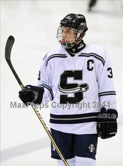 Thumbnail 1 in Windsor/East Granby/Avon vs. Staples/Weston/Shelton (CIAC Division 3 Semifinal) photogallery.