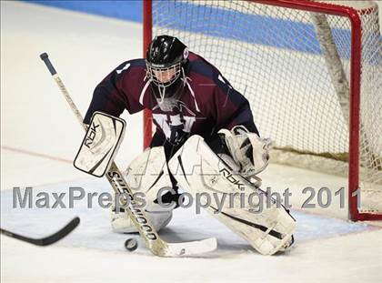 Thumbnail 3 in Windsor/East Granby/Avon vs. Staples/Weston/Shelton (CIAC Division 3 Semifinal) photogallery.