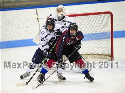 Thumbnail 2 in Windsor/East Granby/Avon vs. Staples/Weston/Shelton (CIAC Division 3 Semifinal) photogallery.