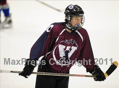 Thumbnail 3 in Windsor/East Granby/Avon vs. Staples/Weston/Shelton (CIAC Division 3 Semifinal) photogallery.