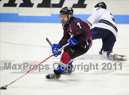 Thumbnail 3 in Windsor/East Granby/Avon vs. Staples/Weston/Shelton (CIAC Division 3 Semifinal) photogallery.