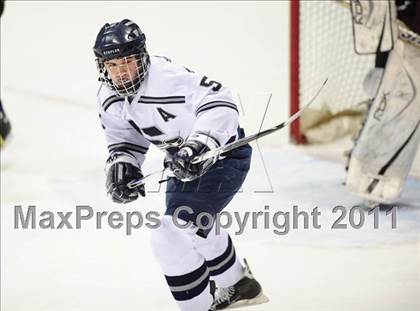 Thumbnail 3 in Windsor/East Granby/Avon vs. Staples/Weston/Shelton (CIAC Division 3 Semifinal) photogallery.
