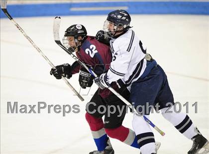 Thumbnail 2 in Windsor/East Granby/Avon vs. Staples/Weston/Shelton (CIAC Division 3 Semifinal) photogallery.