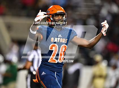 Thumbnail 2 in Central vs. Escambia (FHSAA 6A Final) photogallery.