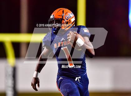 Thumbnail 2 in Central vs. Escambia (FHSAA 6A Final) photogallery.