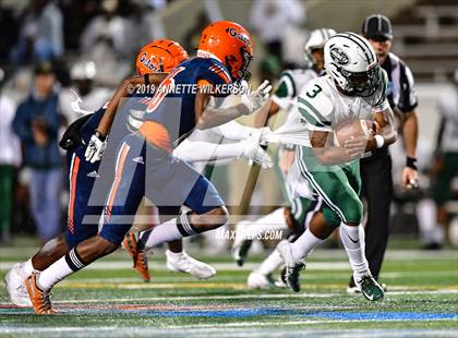 Thumbnail 1 in Central vs. Escambia (FHSAA 6A Final) photogallery.