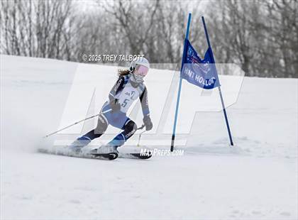 Thumbnail 1 in NYSPHAA Section V Class A&B Giant Slalom Final (Second Run) photogallery.