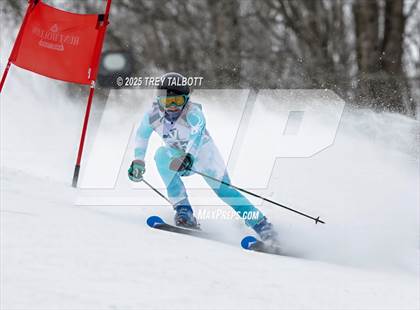 Thumbnail 2 in NYSPHAA Section V Class A&B Giant Slalom Final (Second Run) photogallery.