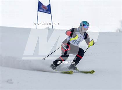 Thumbnail 3 in NYSPHAA Section V Class A&B Giant Slalom Final (Second Run) photogallery.