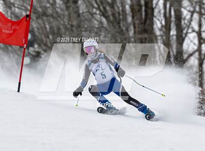 Thumbnail 2 in NYSPHAA Section V Class A&B Giant Slalom Final (Second Run) photogallery.