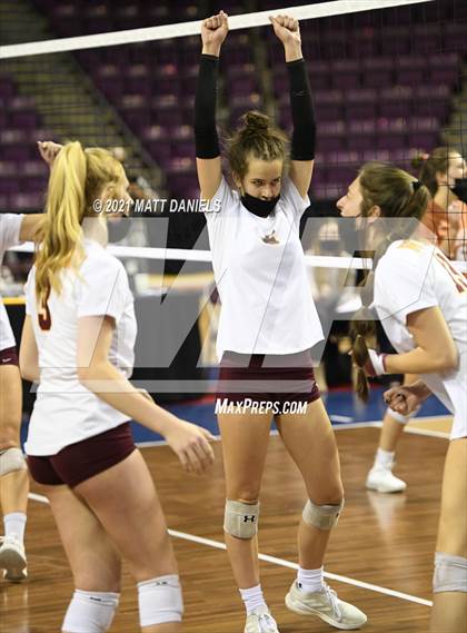 Thumbnail 3 in Windsor vs. Mead (CHSAA 4A Semifinal) photogallery.