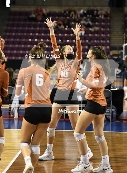 Thumbnail 1 in Windsor vs. Mead (CHSAA 4A Semifinal) photogallery.