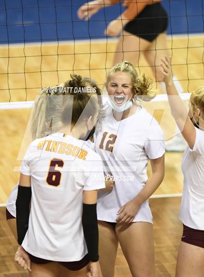 Thumbnail 2 in Windsor vs. Mead (CHSAA 4A Semifinal) photogallery.
