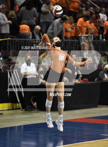 Thumbnail 3 in Windsor vs. Mead (CHSAA 4A Semifinal) photogallery.