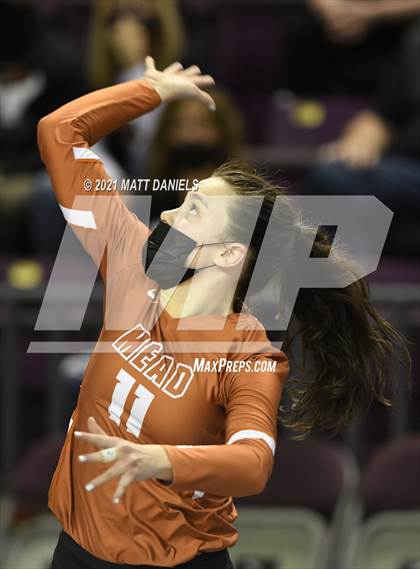 Thumbnail 2 in Windsor vs. Mead (CHSAA 4A Semifinal) photogallery.