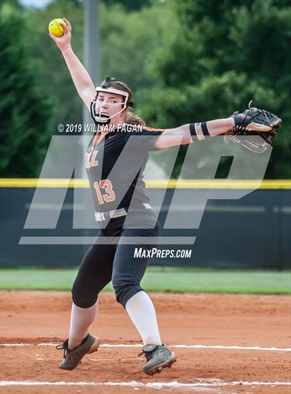 Thumbnail 2 in Kell @ Roswell photogallery.