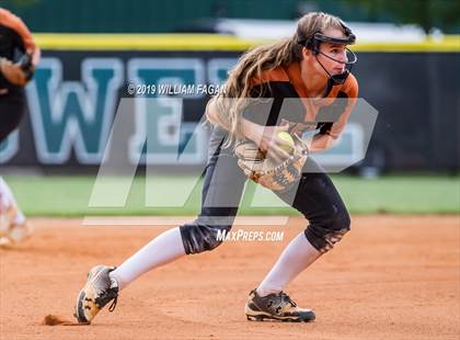 Thumbnail 2 in Kell @ Roswell photogallery.