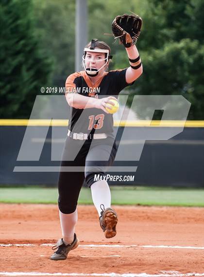 Thumbnail 3 in Kell @ Roswell photogallery.