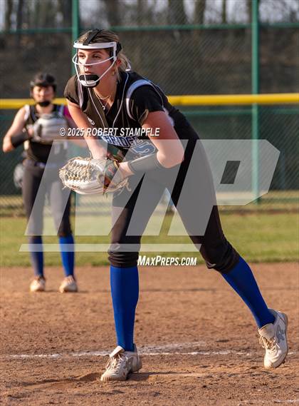 Thumbnail 1 in Cambridge Springs @ Shaler Area (Scrimmage) photogallery.