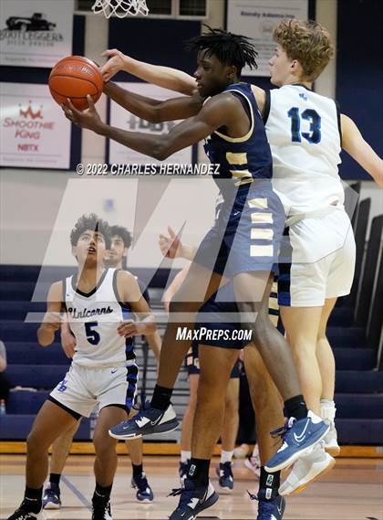 Thumbnail 2 in O'Connor vs New Braunfels (River City Classic) photogallery.