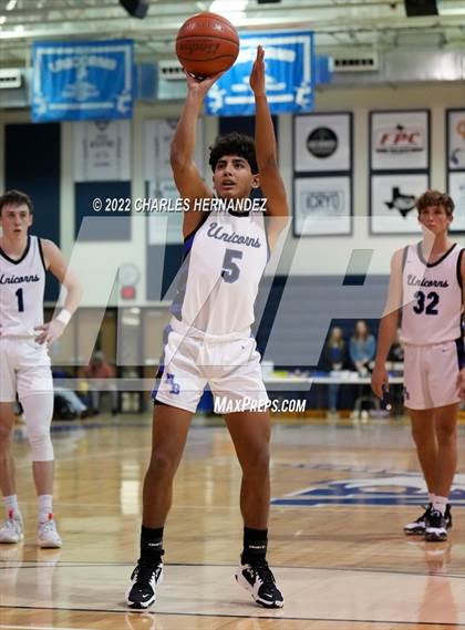 Thumbnail 2 in O'Connor vs New Braunfels (River City Classic) photogallery.