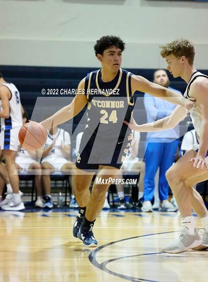 Thumbnail 3 in O'Connor vs New Braunfels (River City Classic) photogallery.