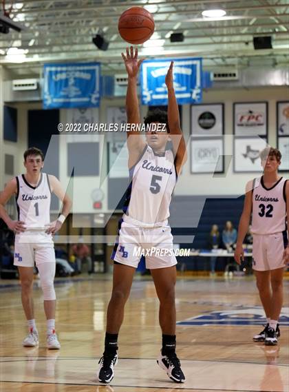 Thumbnail 3 in O'Connor vs New Braunfels (River City Classic) photogallery.