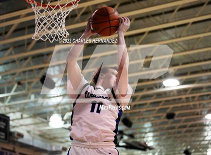 Thumbnail 3 in O'Connor vs New Braunfels (River City Classic) photogallery.