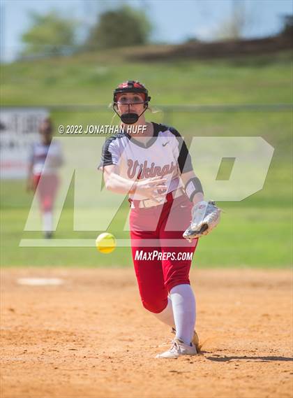 Thumbnail 2 in Northeast vs Clay (Raider Invitational) photogallery.