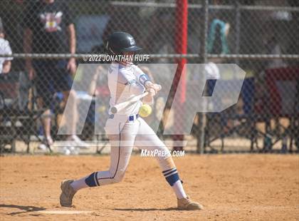 Thumbnail 1 in Northeast vs Clay (Raider Invitational) photogallery.