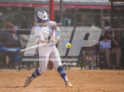 Thumbnail 2 in Northeast vs Clay (Raider Invitational) photogallery.