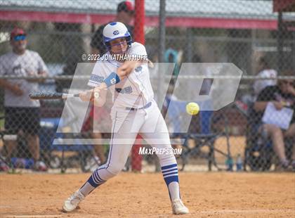 Thumbnail 1 in Northeast vs Clay (Raider Invitational) photogallery.