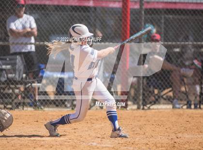 Thumbnail 1 in Northeast vs Clay (Raider Invitational) photogallery.