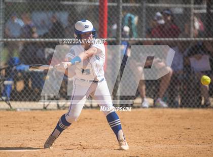 Thumbnail 2 in Northeast vs Clay (Raider Invitational) photogallery.