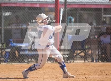 Thumbnail 2 in Northeast vs Clay (Raider Invitational) photogallery.