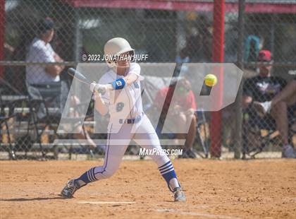 Thumbnail 2 in Northeast vs Clay (Raider Invitational) photogallery.