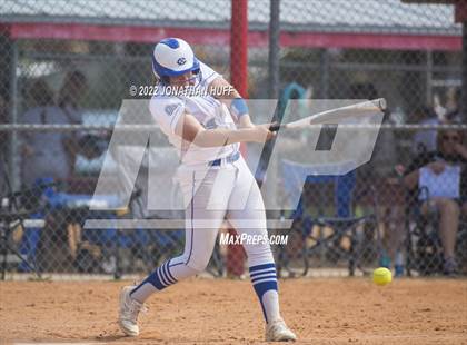 Thumbnail 3 in Northeast vs Clay (Raider Invitational) photogallery.