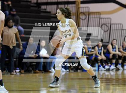 Thumbnail 3 in Yoakum vs. Poth (UIL 3A Bi-District Playoffs) photogallery.