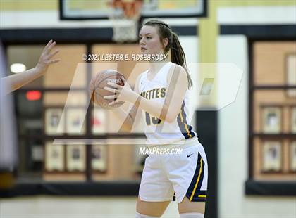 Thumbnail 2 in Yoakum vs. Poth (UIL 3A Bi-District Playoffs) photogallery.