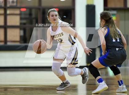 Thumbnail 1 in Yoakum vs. Poth (UIL 3A Bi-District Playoffs) photogallery.