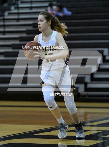 Thumbnail 2 in Yoakum vs. Poth (UIL 3A Bi-District Playoffs) photogallery.
