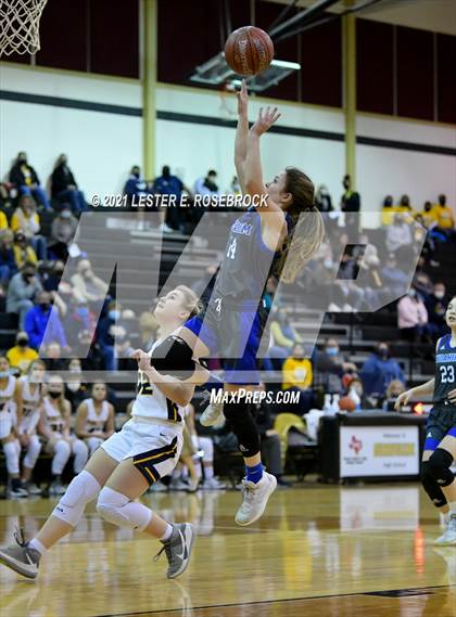 Thumbnail 1 in Yoakum vs. Poth (UIL 3A Bi-District Playoffs) photogallery.
