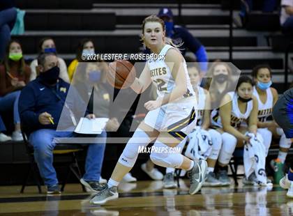 Thumbnail 1 in Yoakum vs. Poth (UIL 3A Bi-District Playoffs) photogallery.