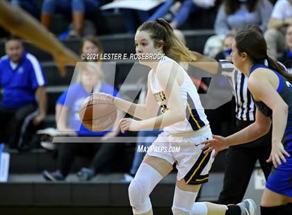 Thumbnail 2 in Yoakum vs. Poth (UIL 3A Bi-District Playoffs) photogallery.